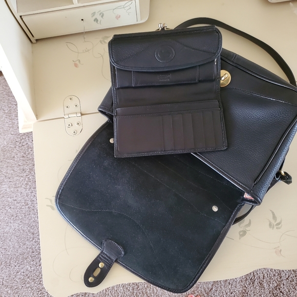 Dooney & Bourke Matching Large Purse & Wallet Set - Picture 8 of 16